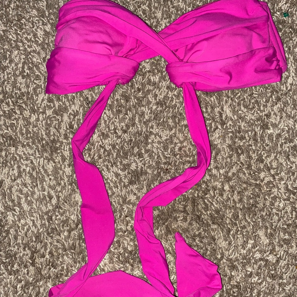 Pink bathing top in good condition